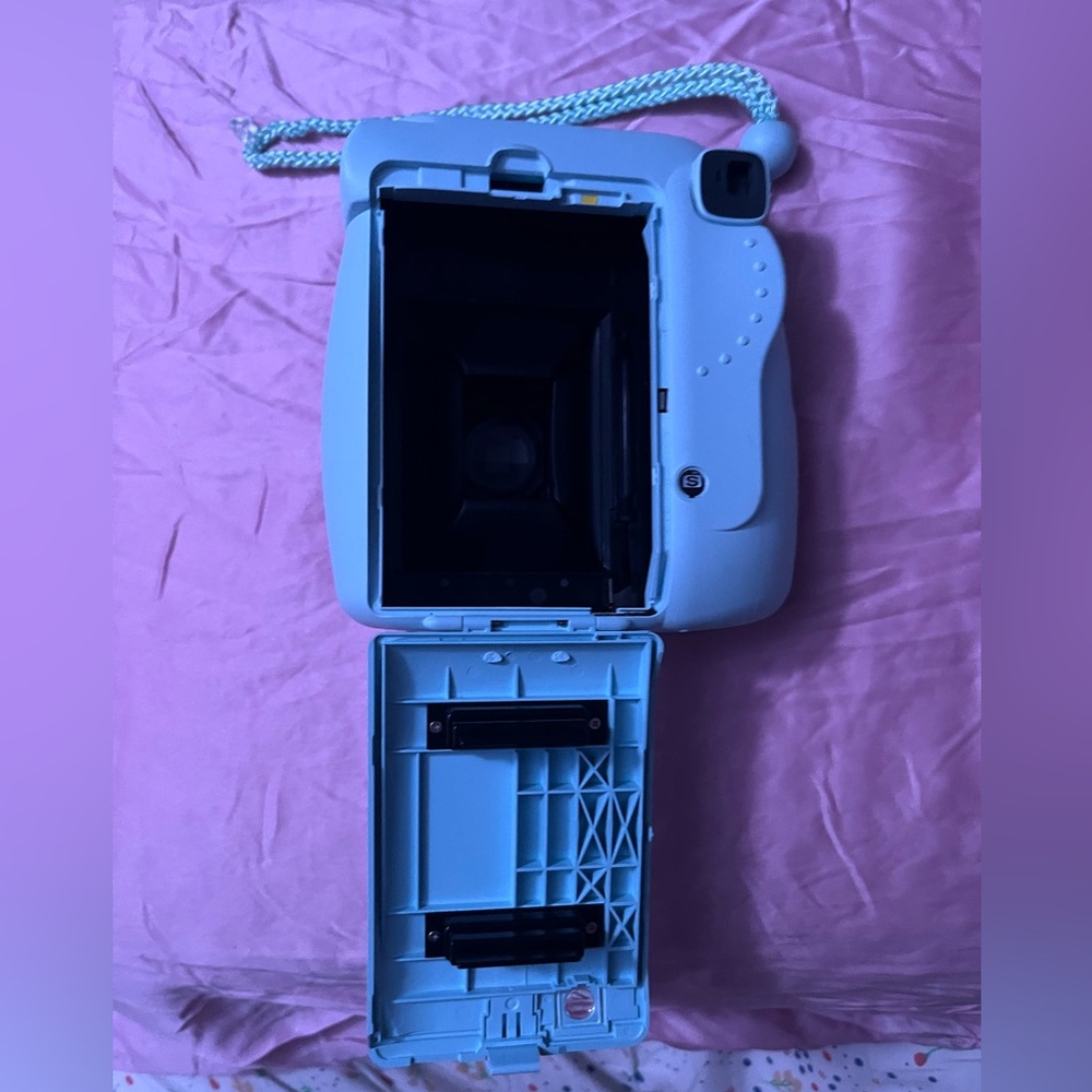 Instax Mini 8 Blue Instant Camera - Picture 2 of 6